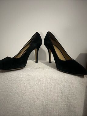 Classic Black Suede Pointed-Toe Pumps